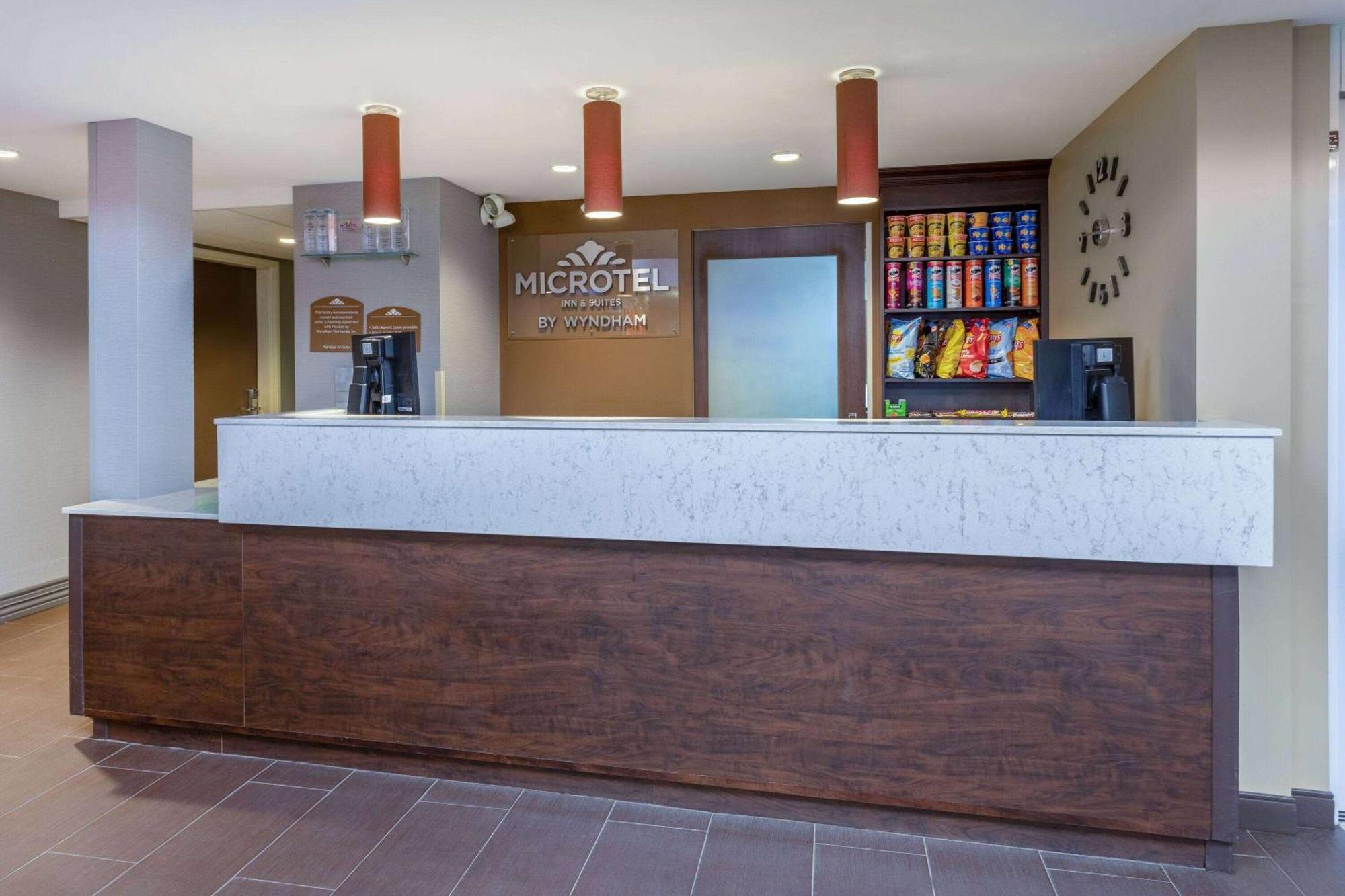 Microtel Inn & Suites By Wyndham - Timmins Luaran gambar